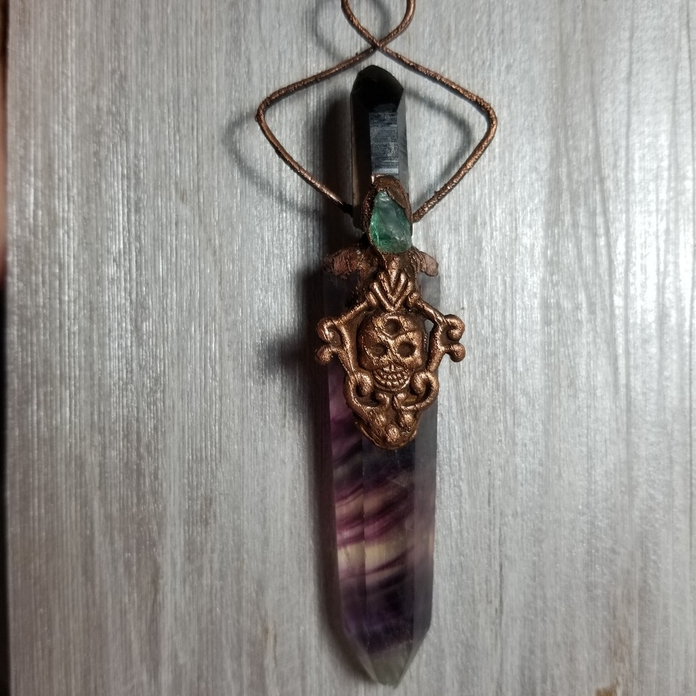 TVD BlueApatiteSmokeyQuartzFluorite Skull Necklace